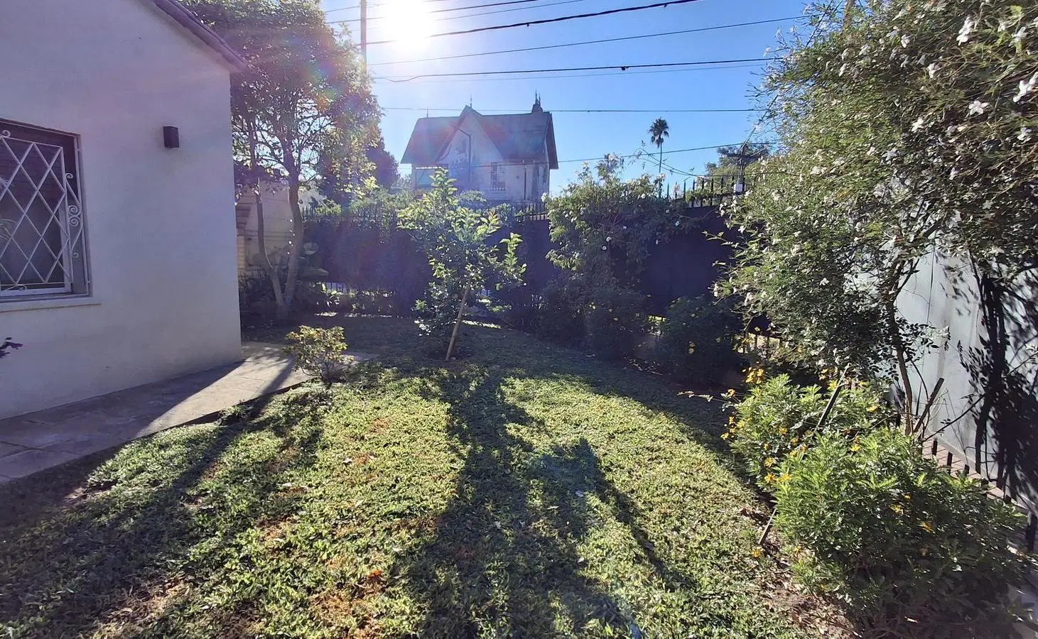 Casa 3 Dormitorios en Planta Baja VENTA - Alberdi 2