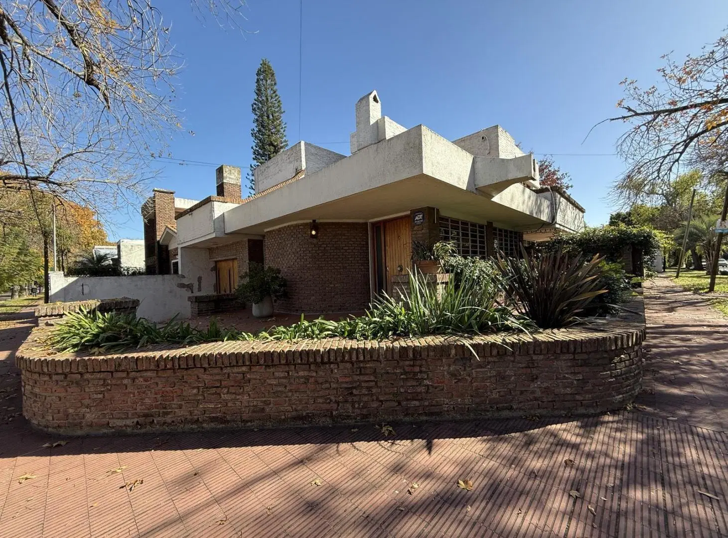 Casa en venta 3 dormitorios, jardín - Alberdi 4