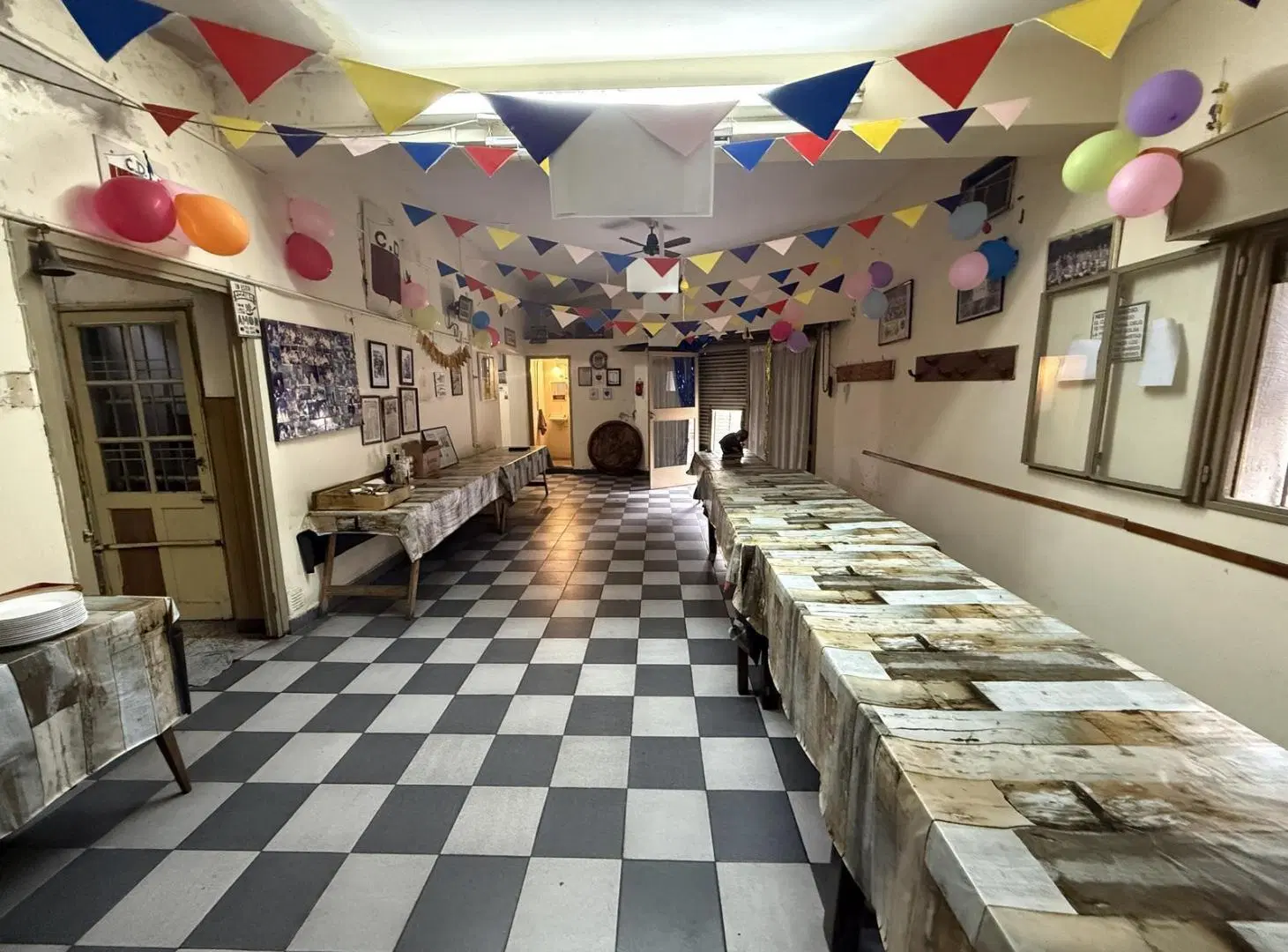 Local en esquina en venta - Barrio Cinco esquinas 4