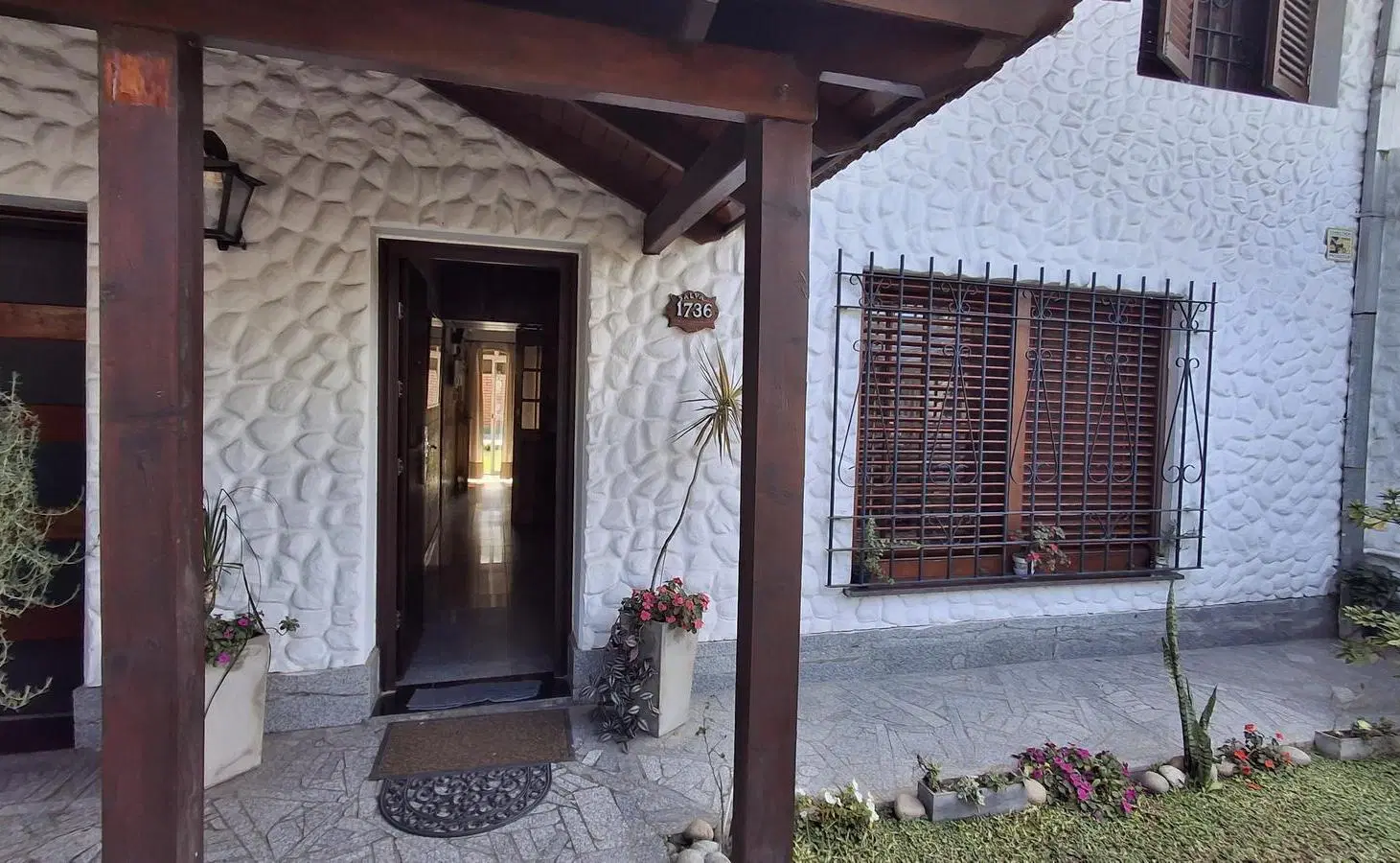 Casa en venta Lomas de Alberdi | 4 Dormitorios | Pileta 3