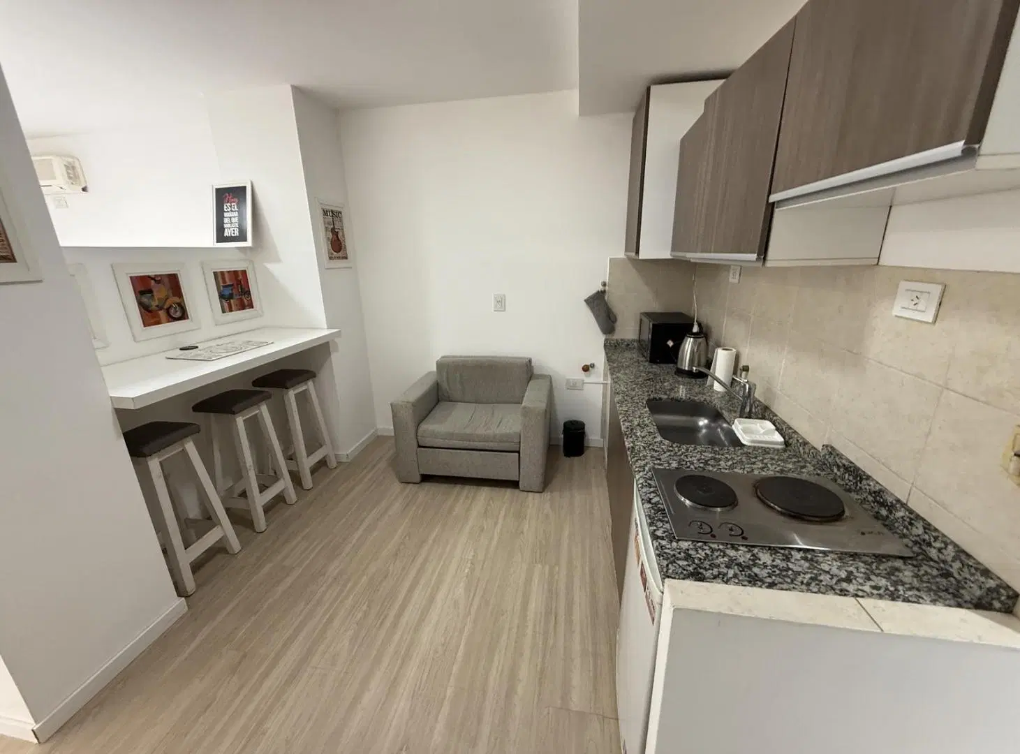 Monoambiente amoblado en alquiler - Barrio Luis Agote 1