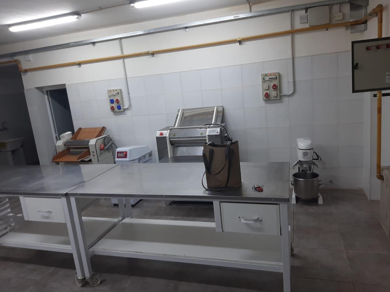 Galpón a estrenar con local - Barrio Ludueña