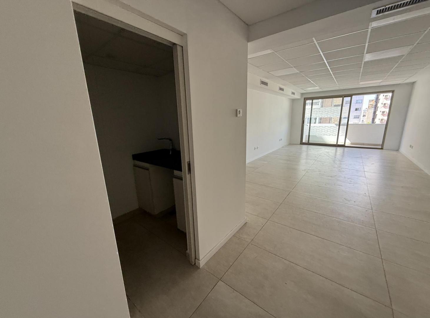 Alquiler Oficina premium con seguridad - Microcentro