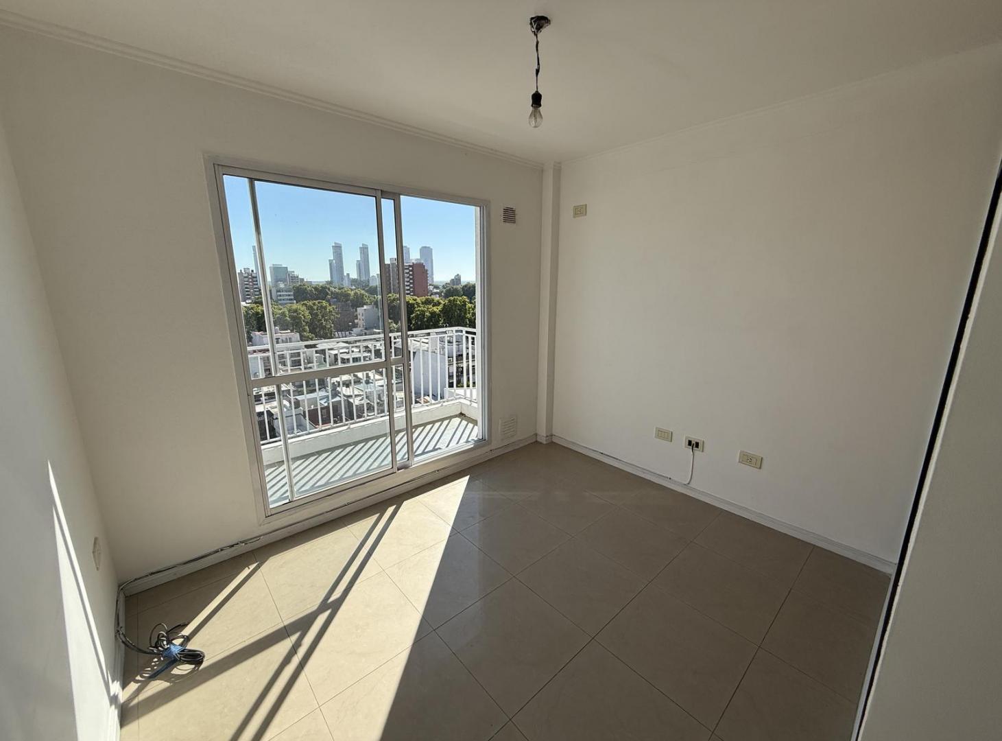 Departamento 1 dormitorio con cochera VENTA - Barrio Luis Agote