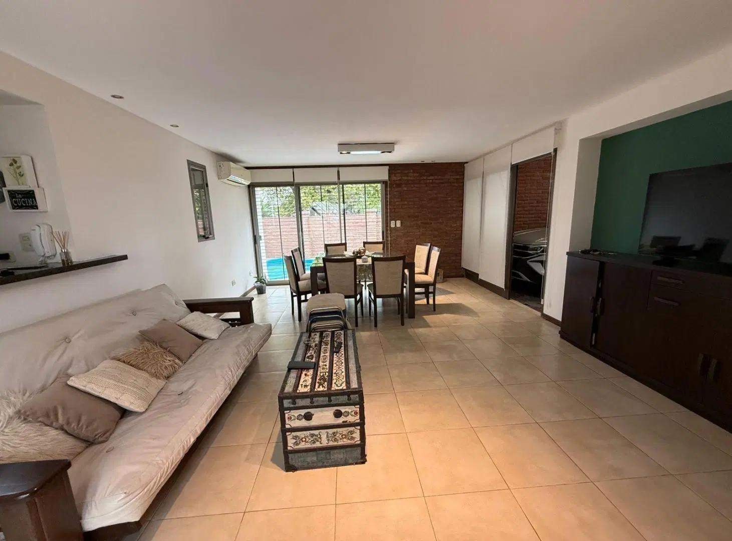 Venta Casa 3 dormitorios con pileta - Barrio Acindar 5
