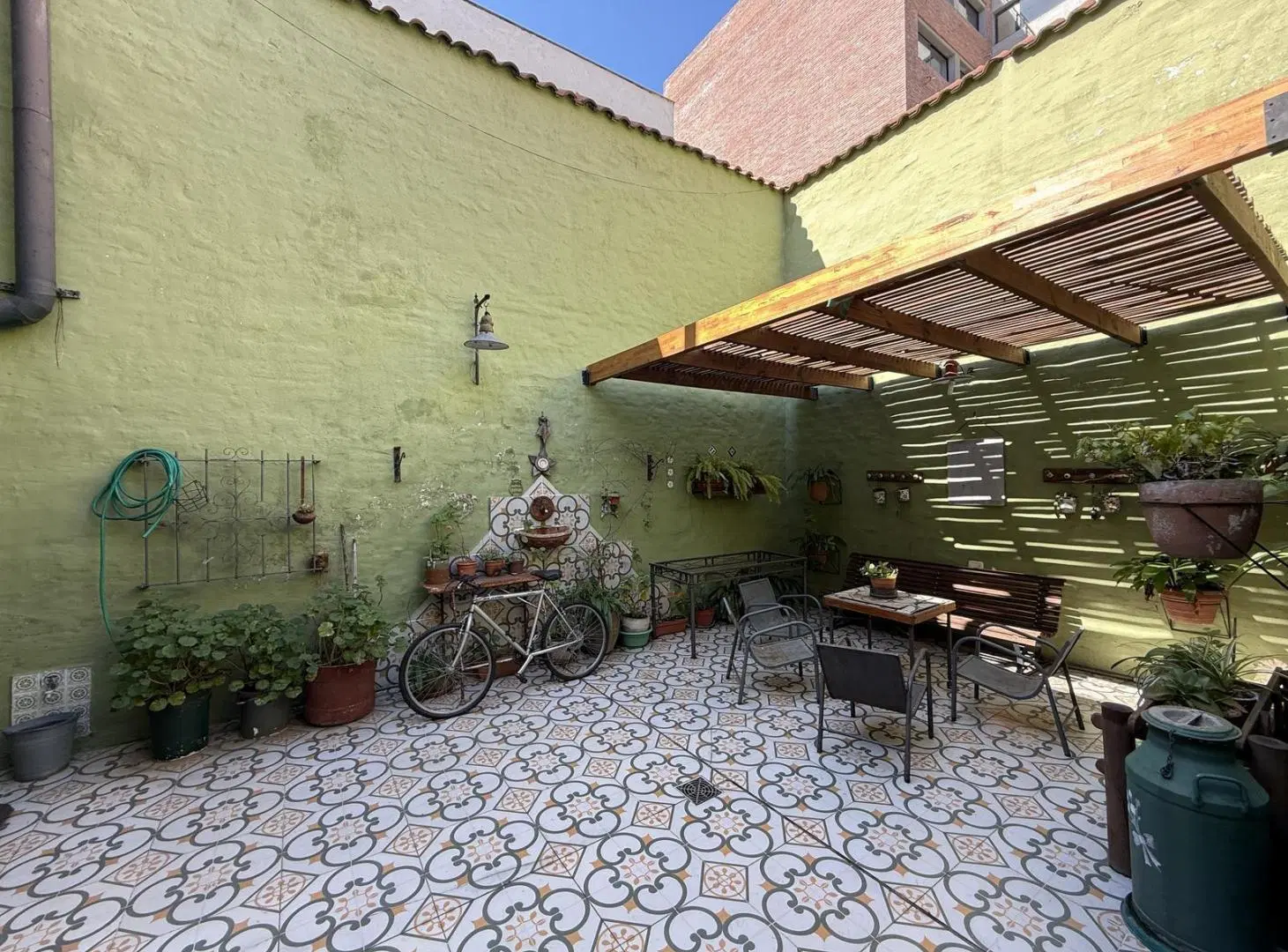 Casa en venta 4 dormitorios - República de la sexta 5