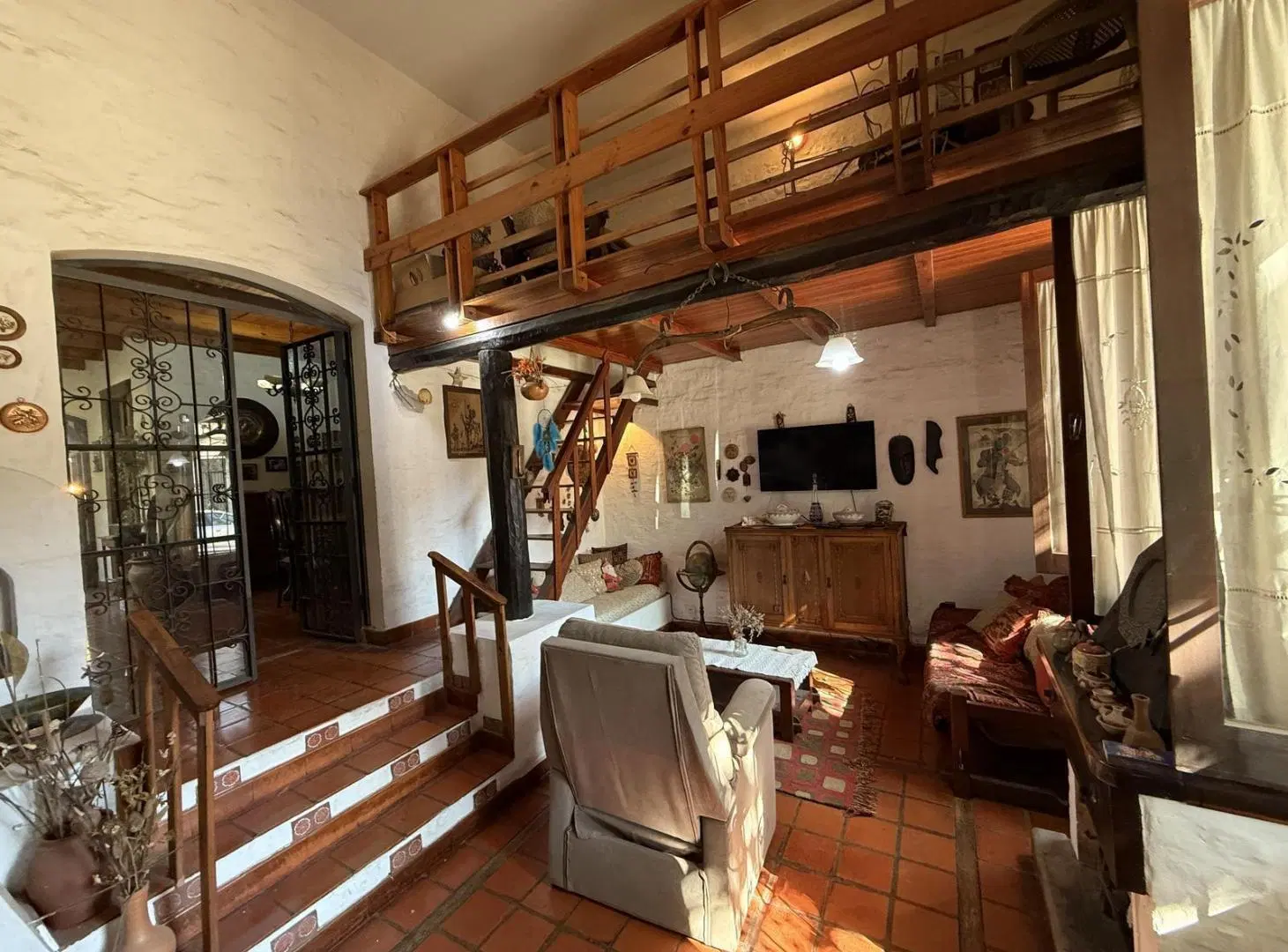 Casa en venta 4 dormitorios - República de la sexta 1
