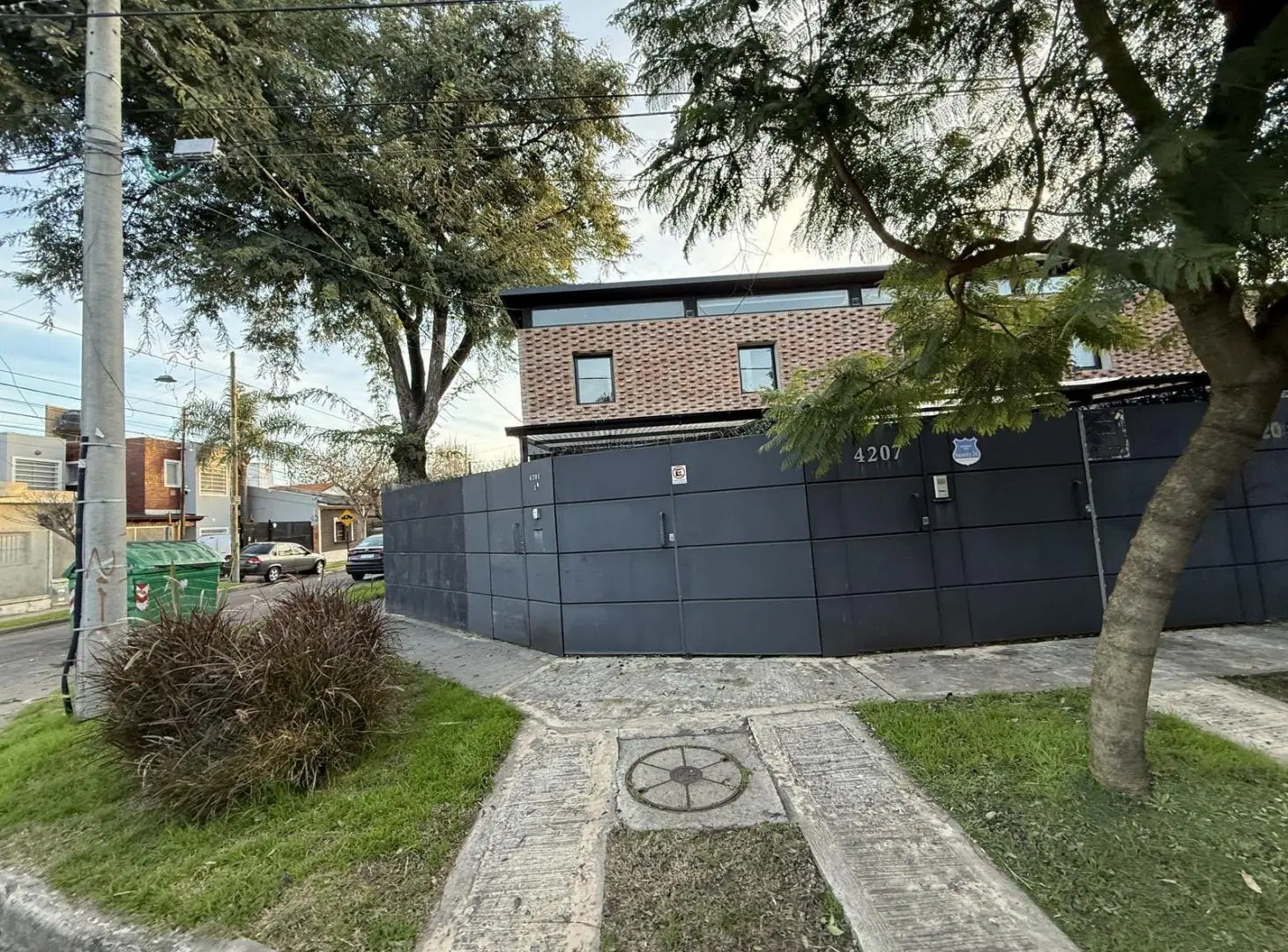 Casa dúplex 2 dormitorios amoblado en alquiler - La Florida 3