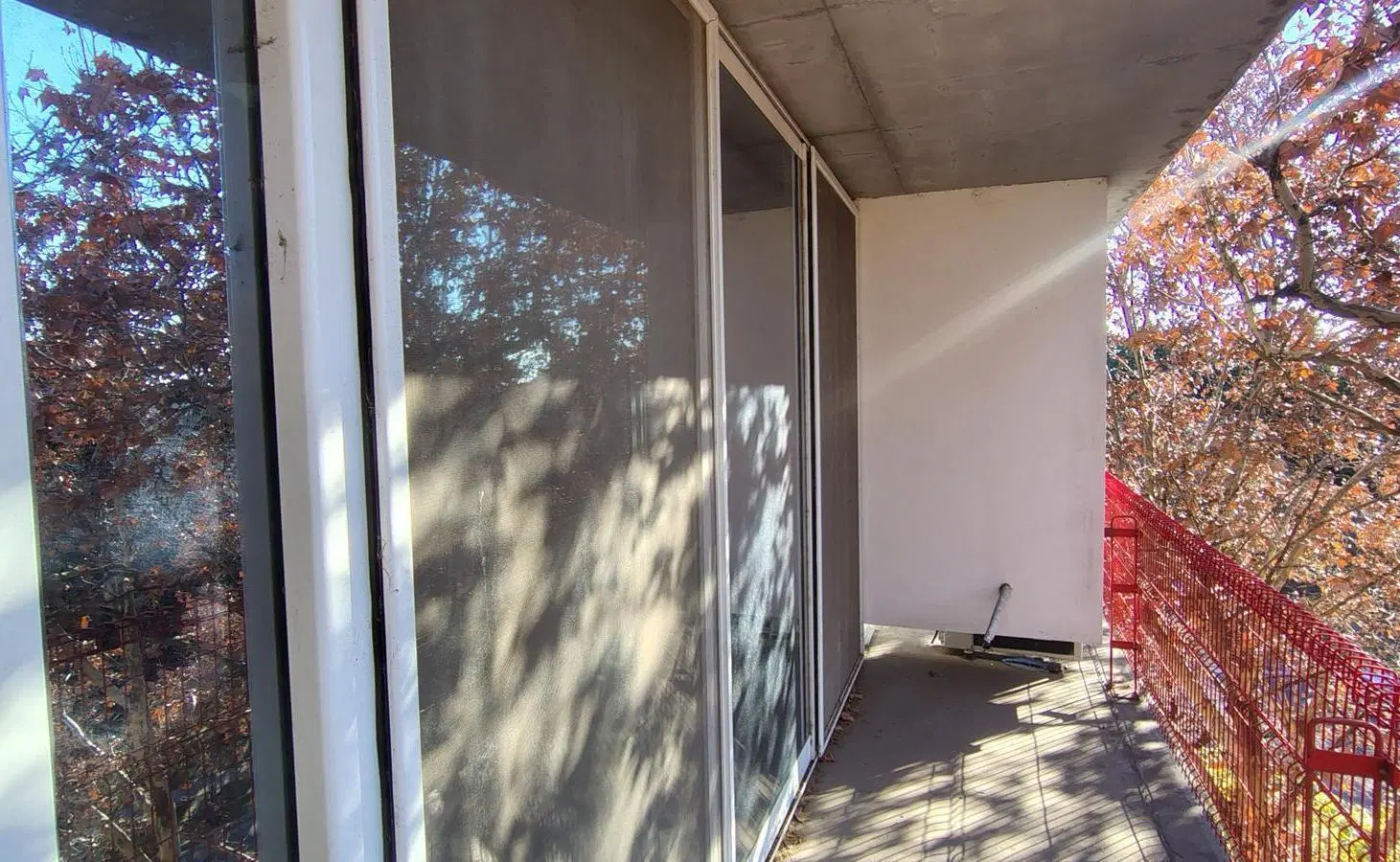 Oficina en alquiler con baño y cocina - Barrio Luis Agote 4