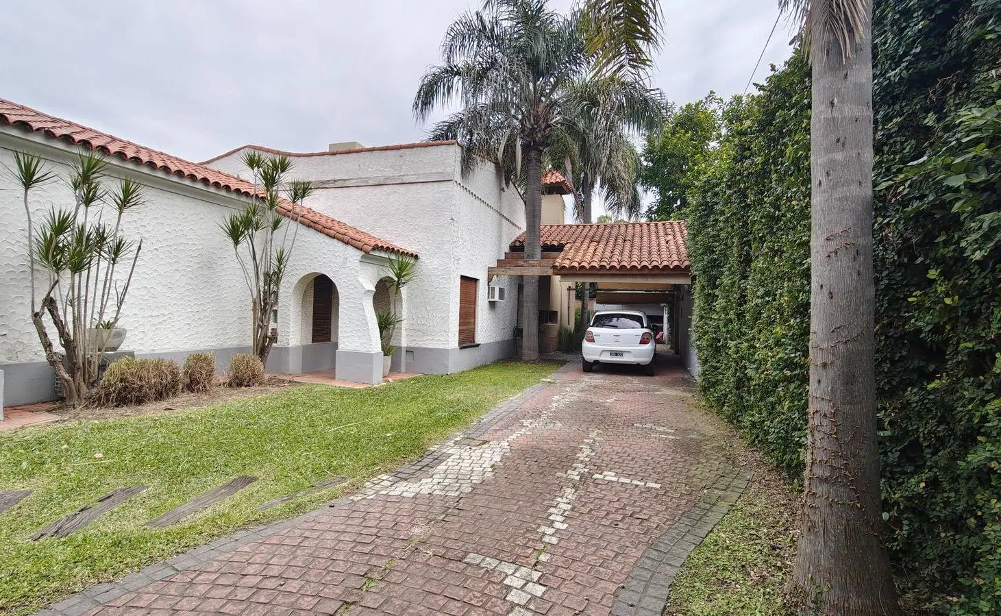 Casa de 3 dormitorios en venta - Alberdi río 5