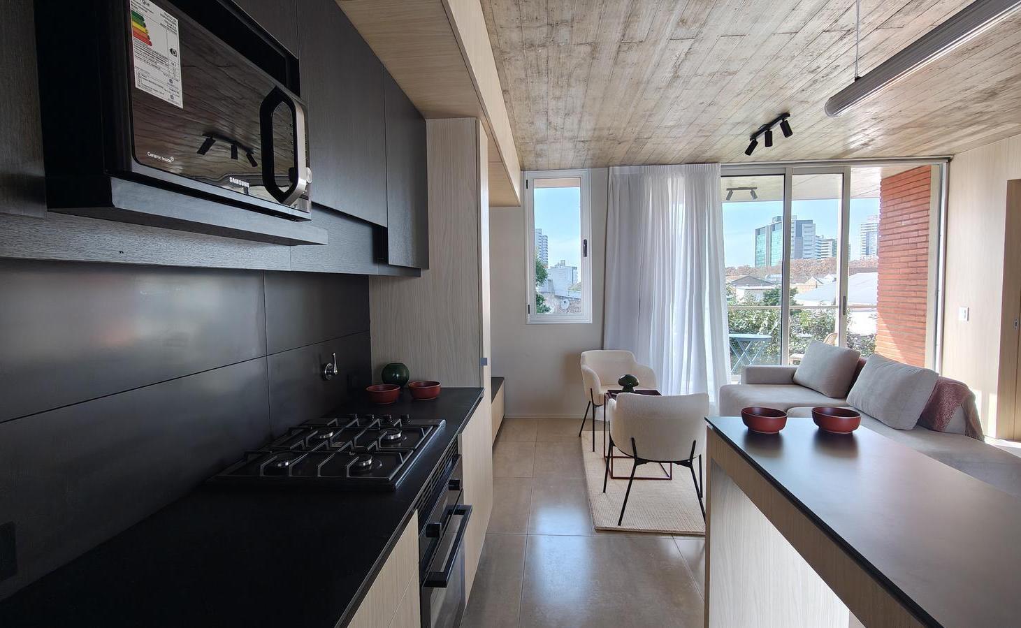 Foto de Departamento dúplex con patio en venta - Refineria, imagen 1