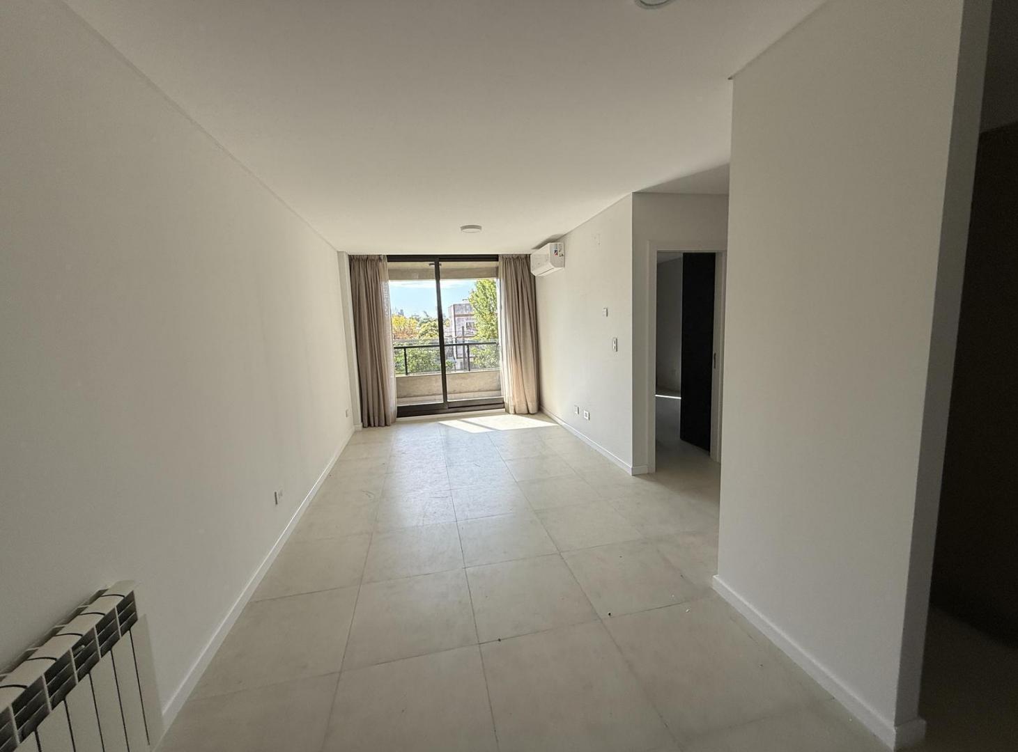Foto de Departamento 1 dormitorio con cochera ALQUILER - Arroyito, imagen 3