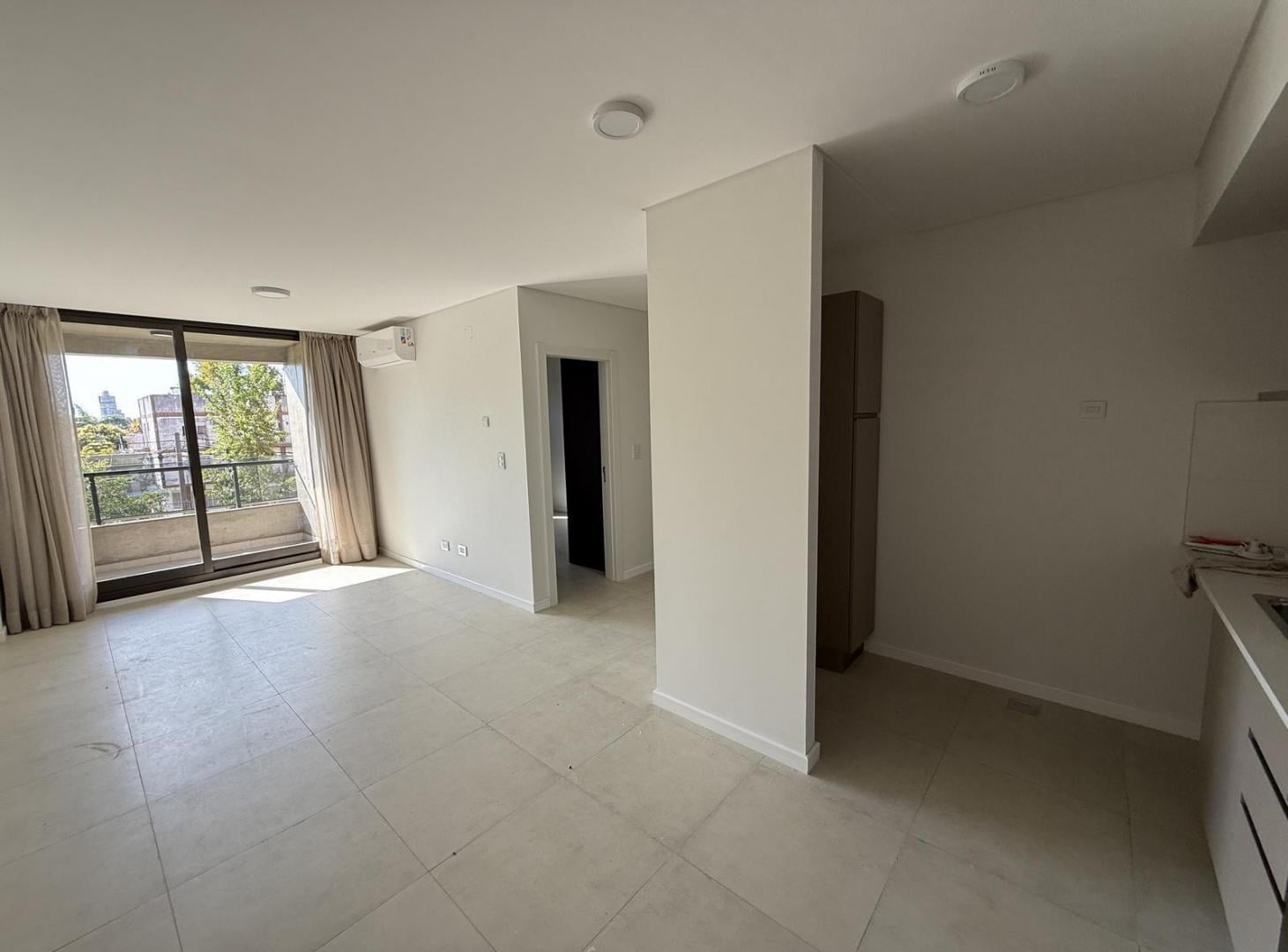 Foto de Departamento 1 dormitorio con cochera ALQUILER - Arroyito, imagen 2