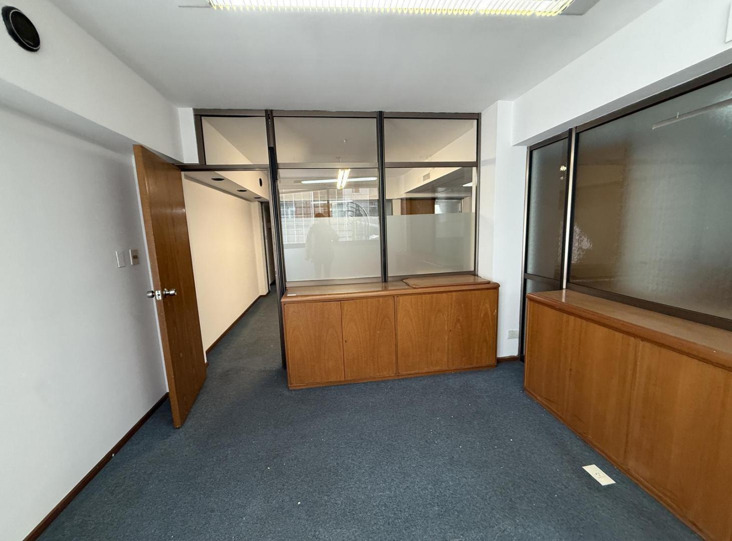 Foto de Venta/Permuta Oficina piso exclusivo - Centro, imagen 2