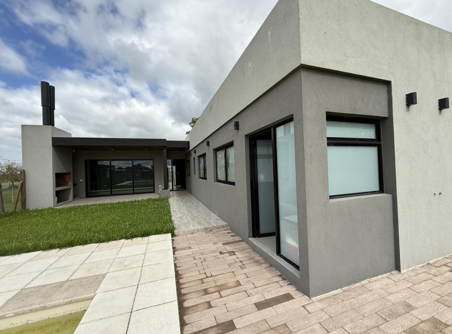Foto de OPORTUNIDAD Casa 3 dormitorios con pileta - Fincas de Ibarlucea, imagen 3