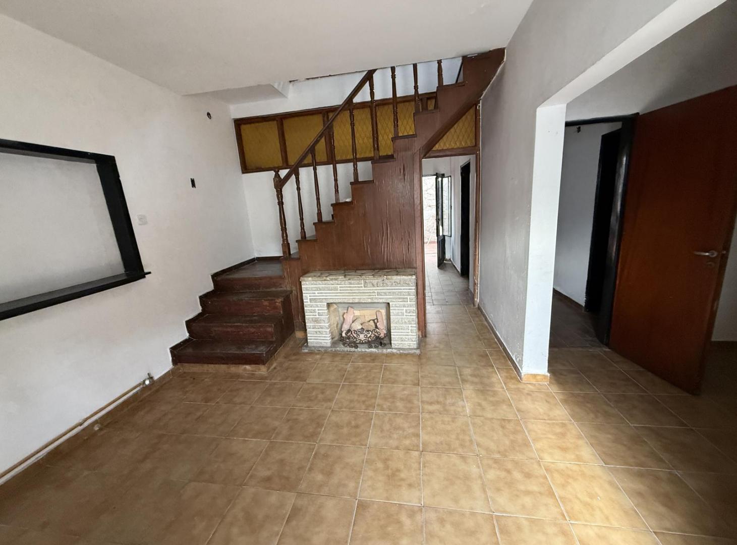 Foto de Casa 3 dormitorios con local en venta - Barrio Ludueña, imagen 4
