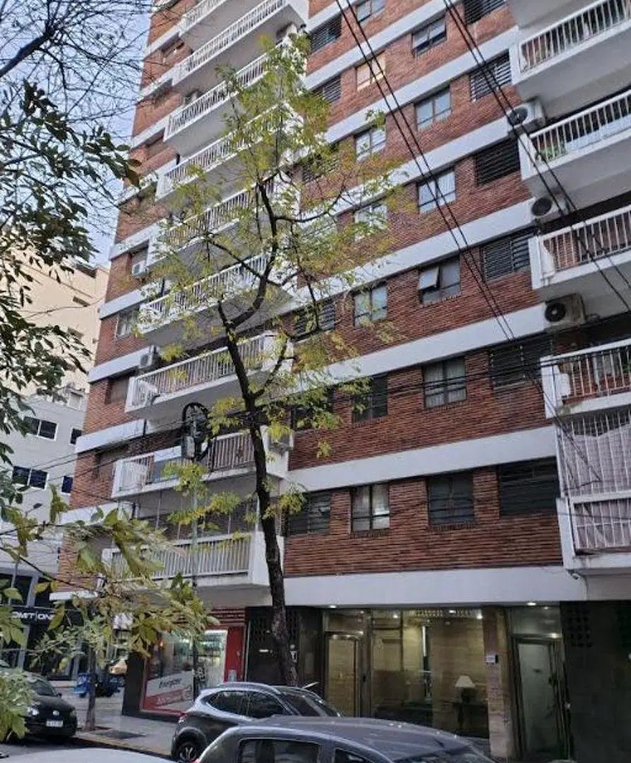 Departamento de 73 m² con 2 dormitorios y dependencia en venta en Barrio Norte 5