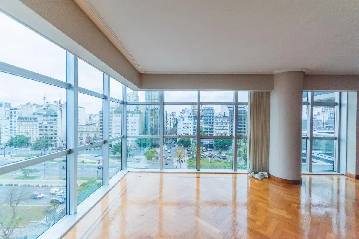 Semipiso de Lujo con vista abierta sobre 9 de Julio - Cochera doble y baulera - Seguridad -Amenities 1