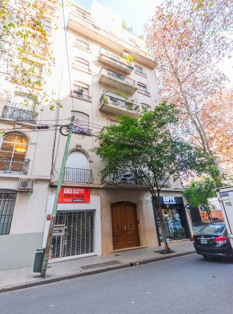 EXCELENTE DEPARTAMENTO 3 AMBINETES CON DEPENDENCIA 3
