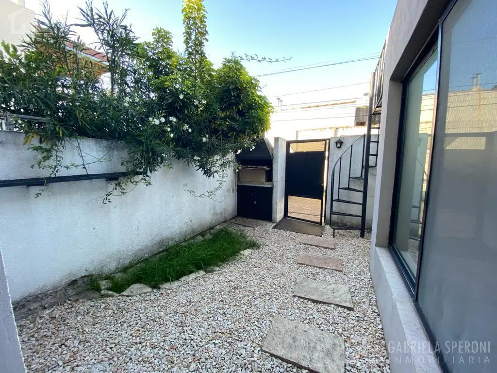 Duplex 3 ambientes VENTA Banfield 4