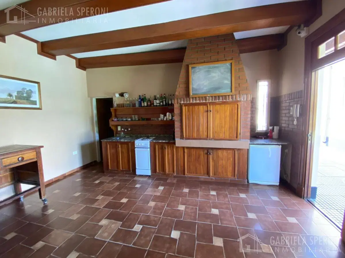 CHALET 4 ambientes VENTA Temperley 4