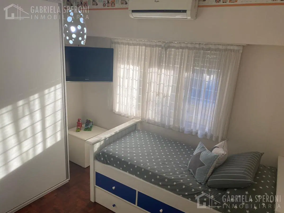 Casa 4 ambientes VENTA Banfield 4