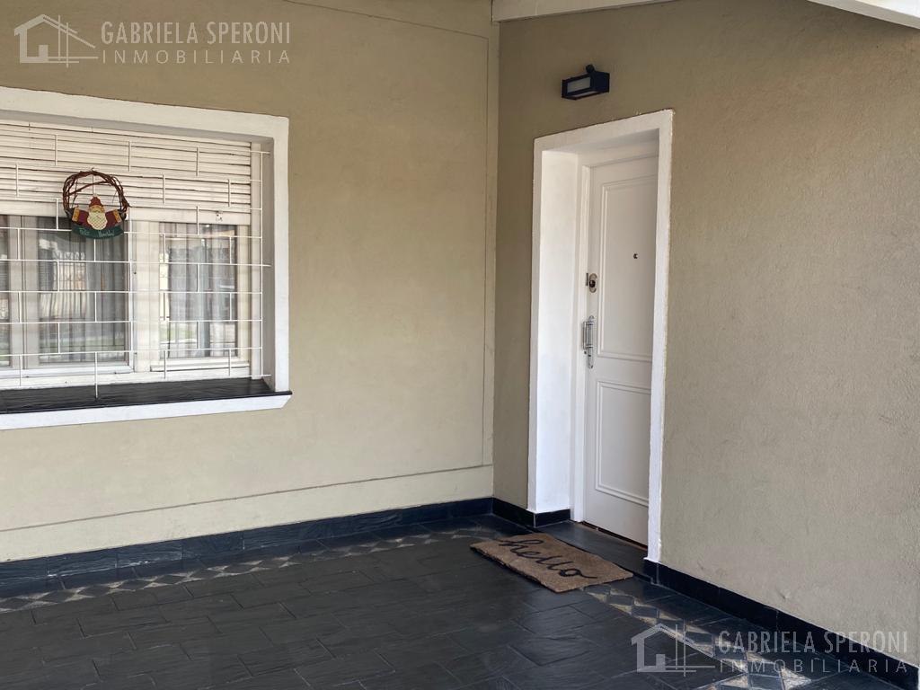 Casa 4 ambientes VENTA Banfield
