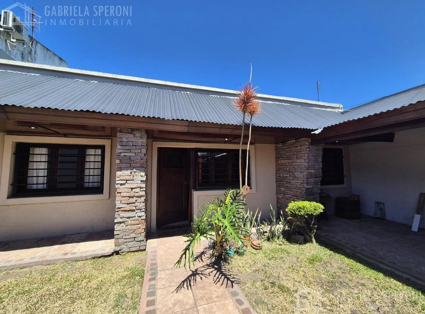 Casa 3 ambientes VENTA Banfield 4