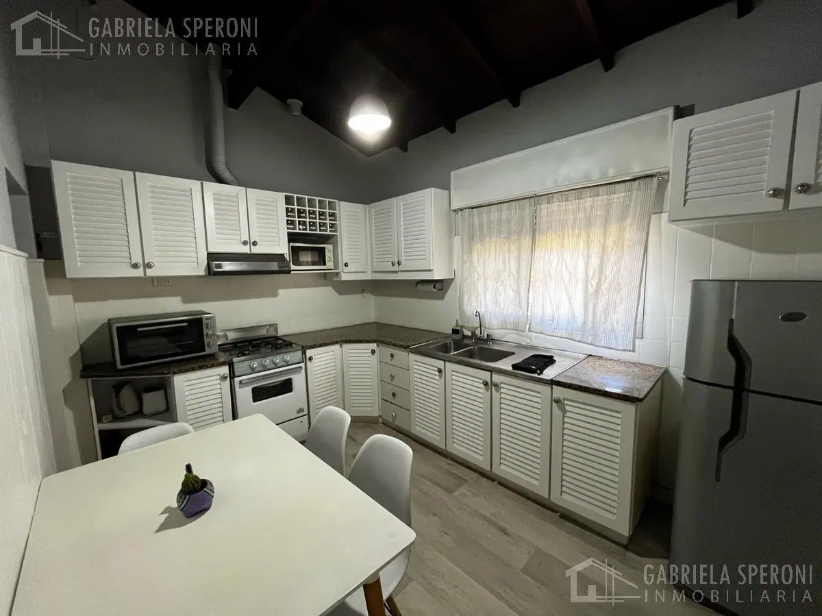 Chalet 3 ambientes venta Banfield 3