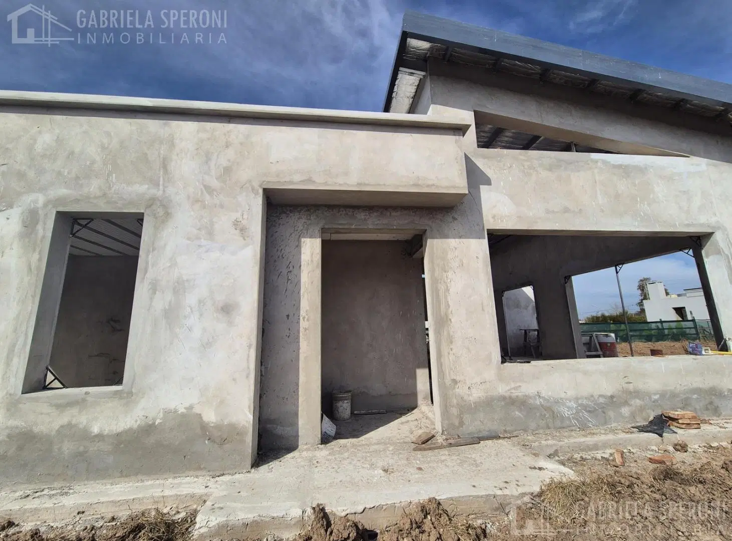 Casa A TERMINAR 4 ambientes VENTA SANTO DOMINGO 5
