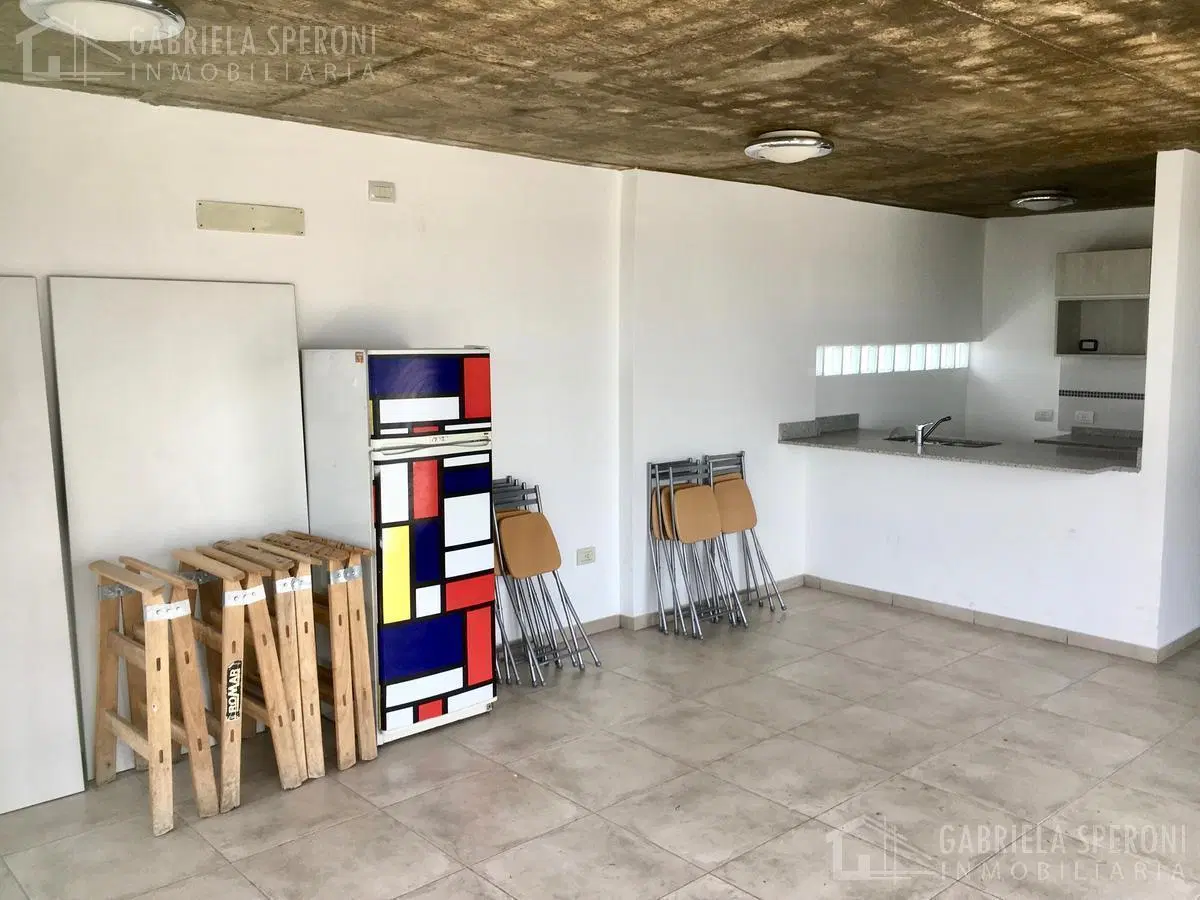 Cochera Cubierta VENTA Banfield 5