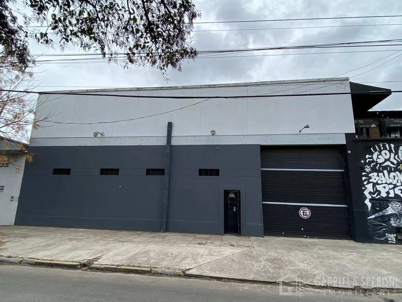 Depósito en Banfield Este 1