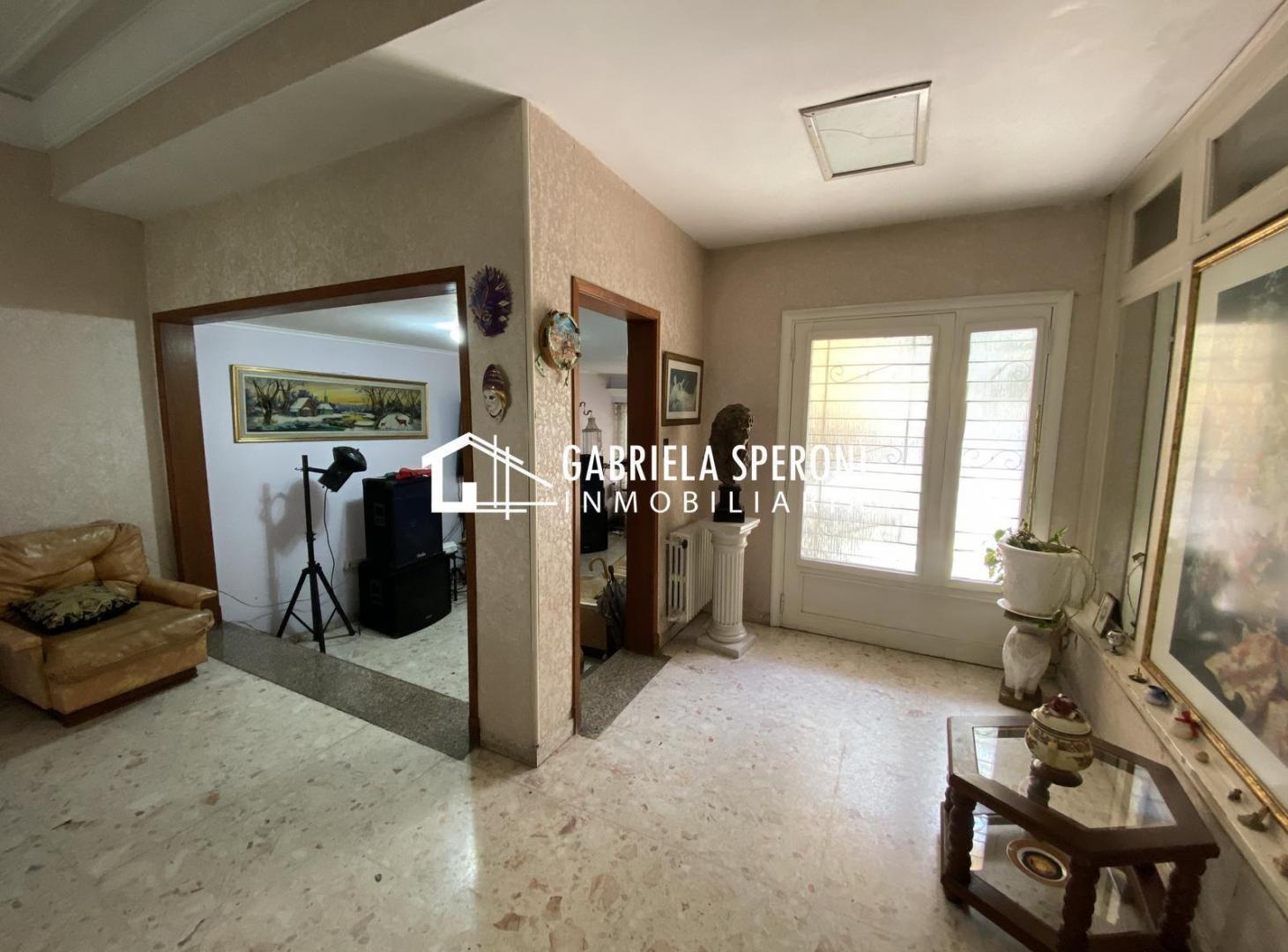 Foto de Casa 6 ambientes VENTA Banfield, imagen 2