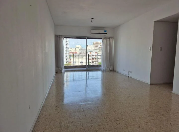 Venta departamento Caballito  4 amb balcón  frente 1
