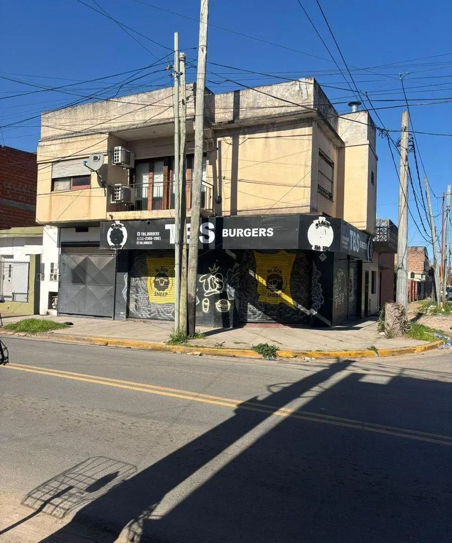 VENTA DE PROPIEDAD EN JOSÉ CLEMENTE PAZ 3
