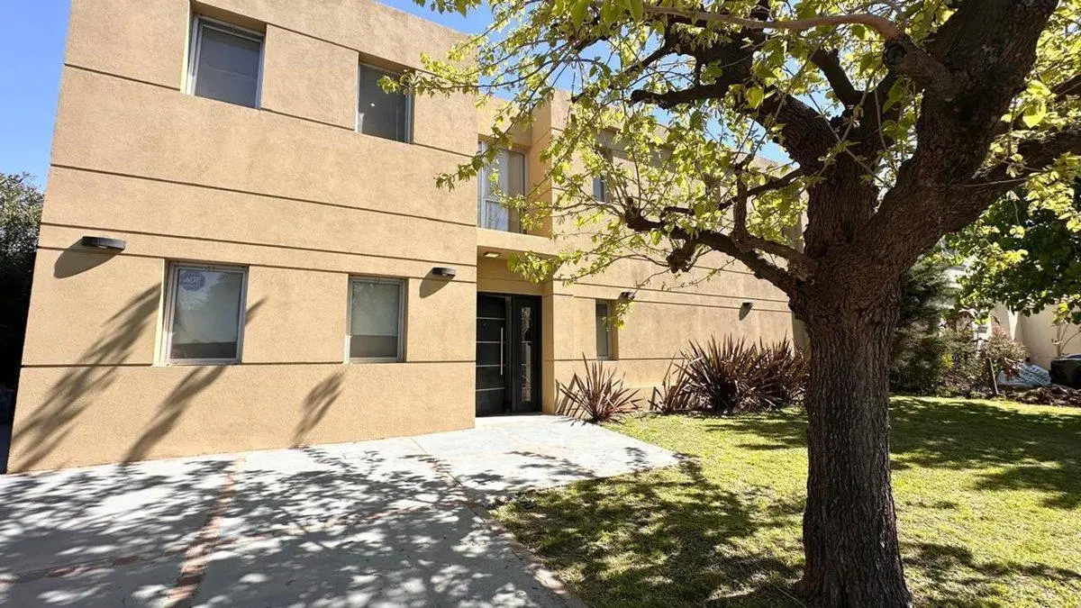 Venta Casa con pileta - Villa Olivos, Ramal Pilar 2