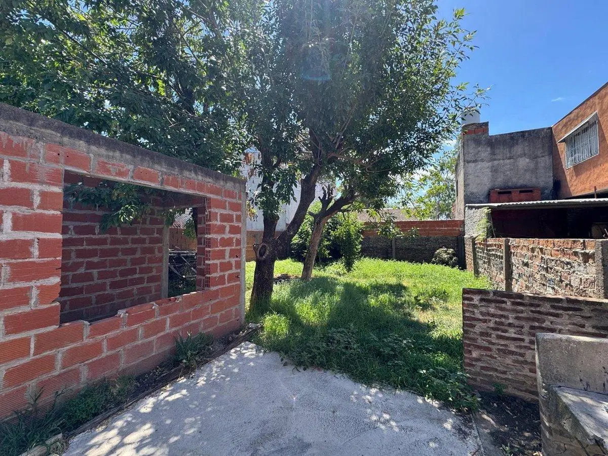 VENTA CASA CON LOCALES GARIN OPORTUNIDAD 4
