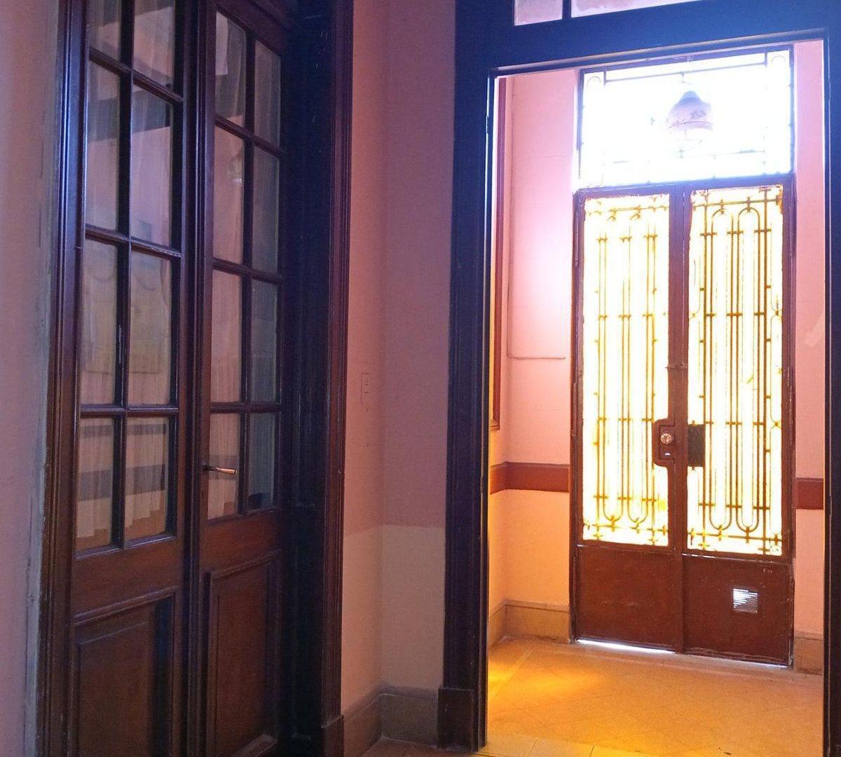 CASA + DEPTO + ESPACIO DE TRABAJO VENTA VILLA LURO