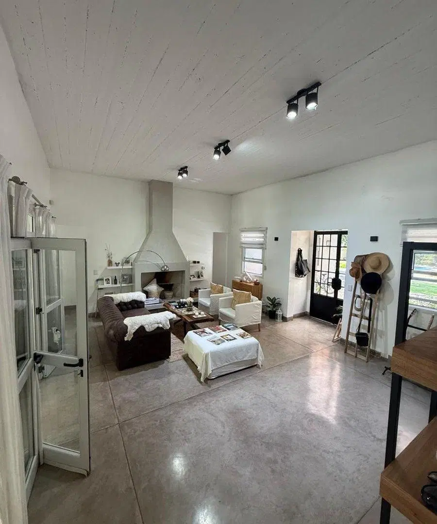 CASA EN VENTA BARRIO LOS PILARES 5