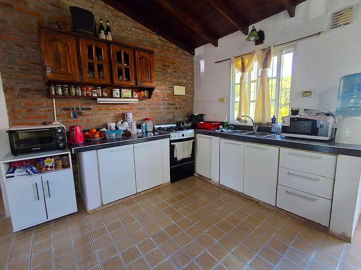 VENTA CASA en De Vicenzo Grande Inmerojable ubicac 3
