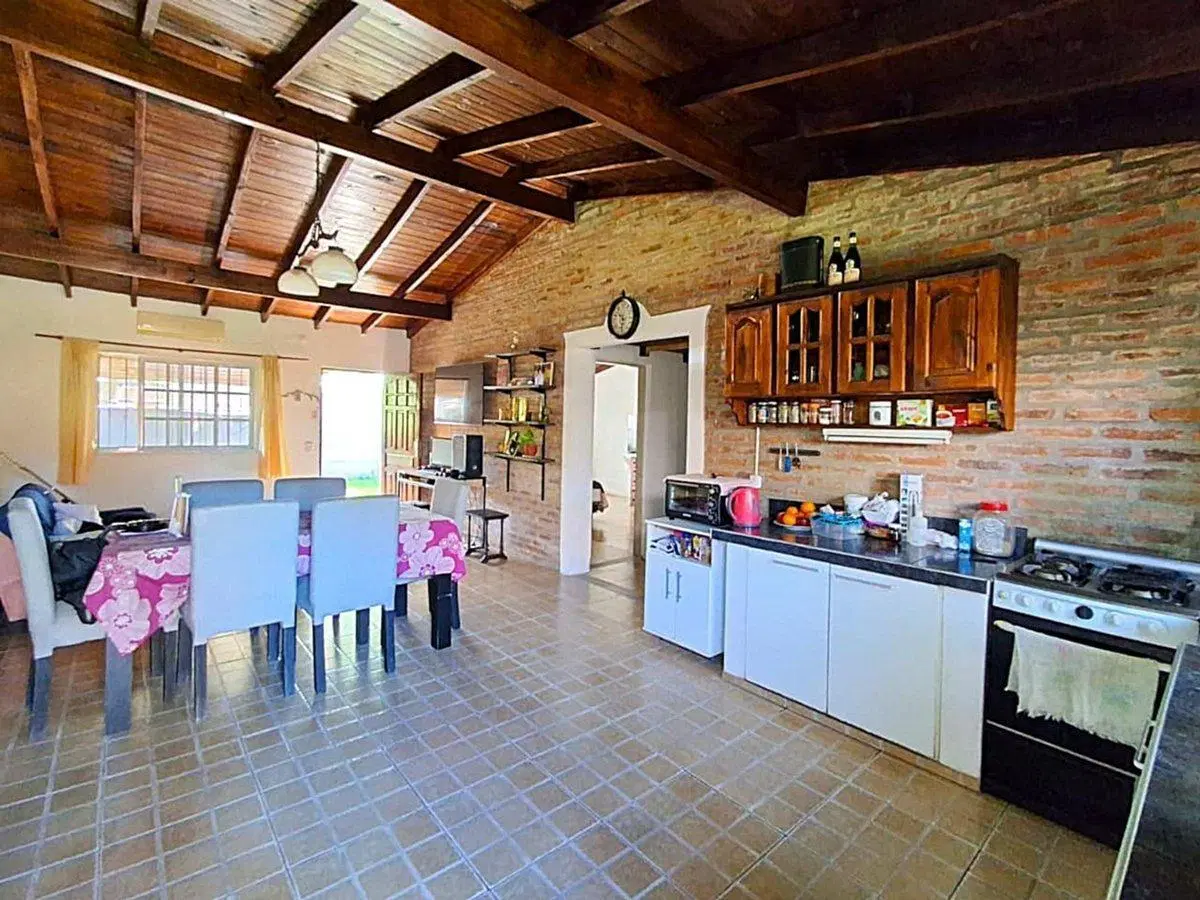 VENTA CASA en De Vicenzo Grande Inmerojable ubicac 4