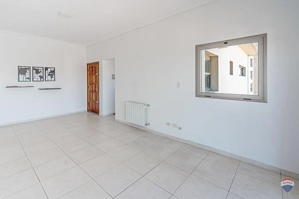 2 amb 7° piso con cochera y balcón Bernal Centro 4