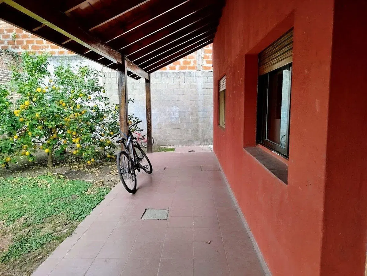 CASA + DEPTO EN VENTA VILLA DE MAYO, MALVINAS ARG. 2