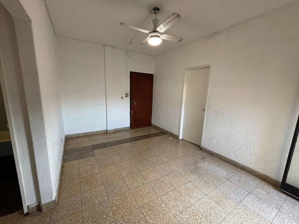 VENTA DE DEPTO EN JOSE C PAZ SOBRE AVENIDA PERON 4