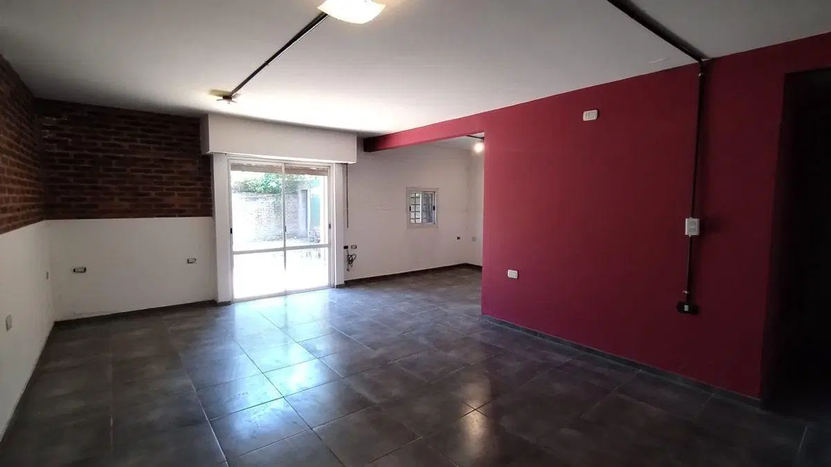 Casa en De Vicenzo Gde. Pilar con excelente acceso 2