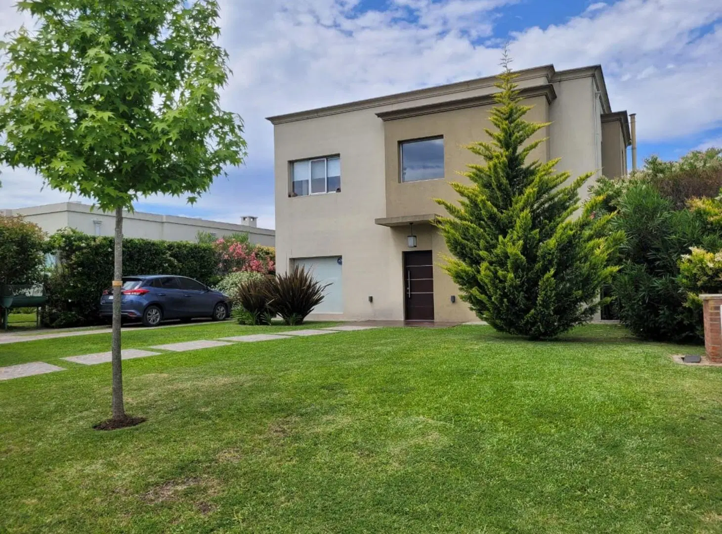 VENTA Casa 3 dorm Pileta San Eduardo 2