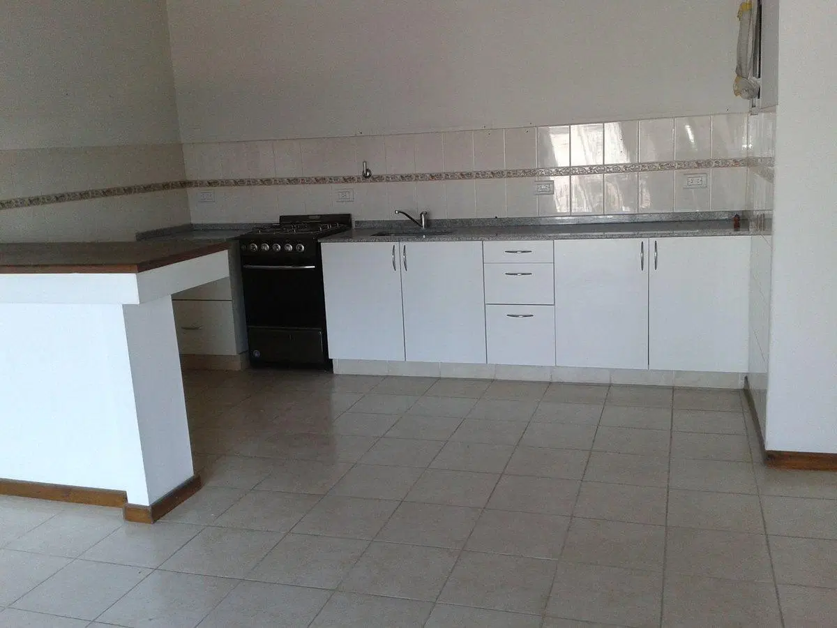 VENTA depto 3 amb, cochera doble cubierta/lavadero 3