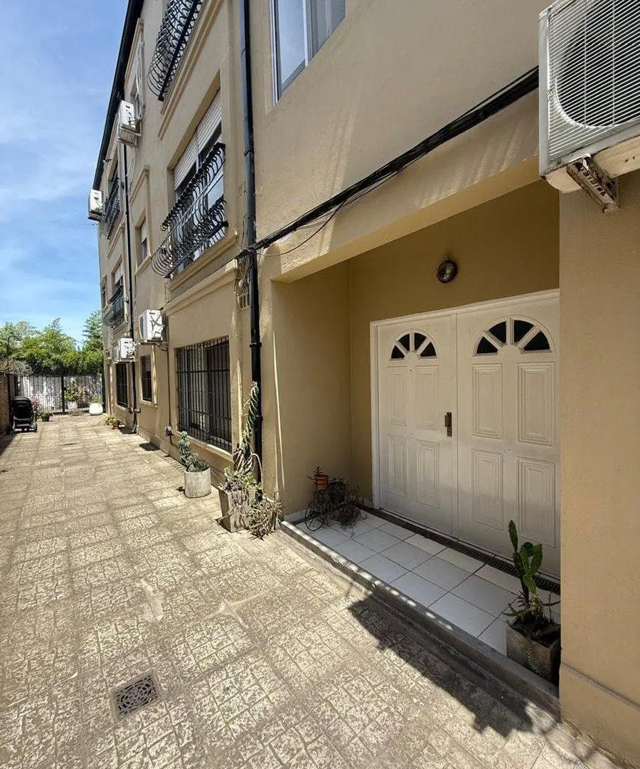 VENTA depto 3 amb, cochera doble cubierta/lavadero 4