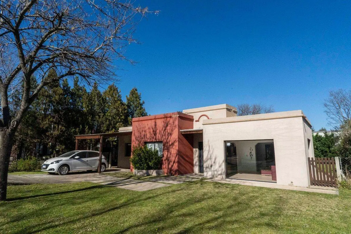 Casa en VENTA en Barrio Los Pilares APTA CREDITO 4
