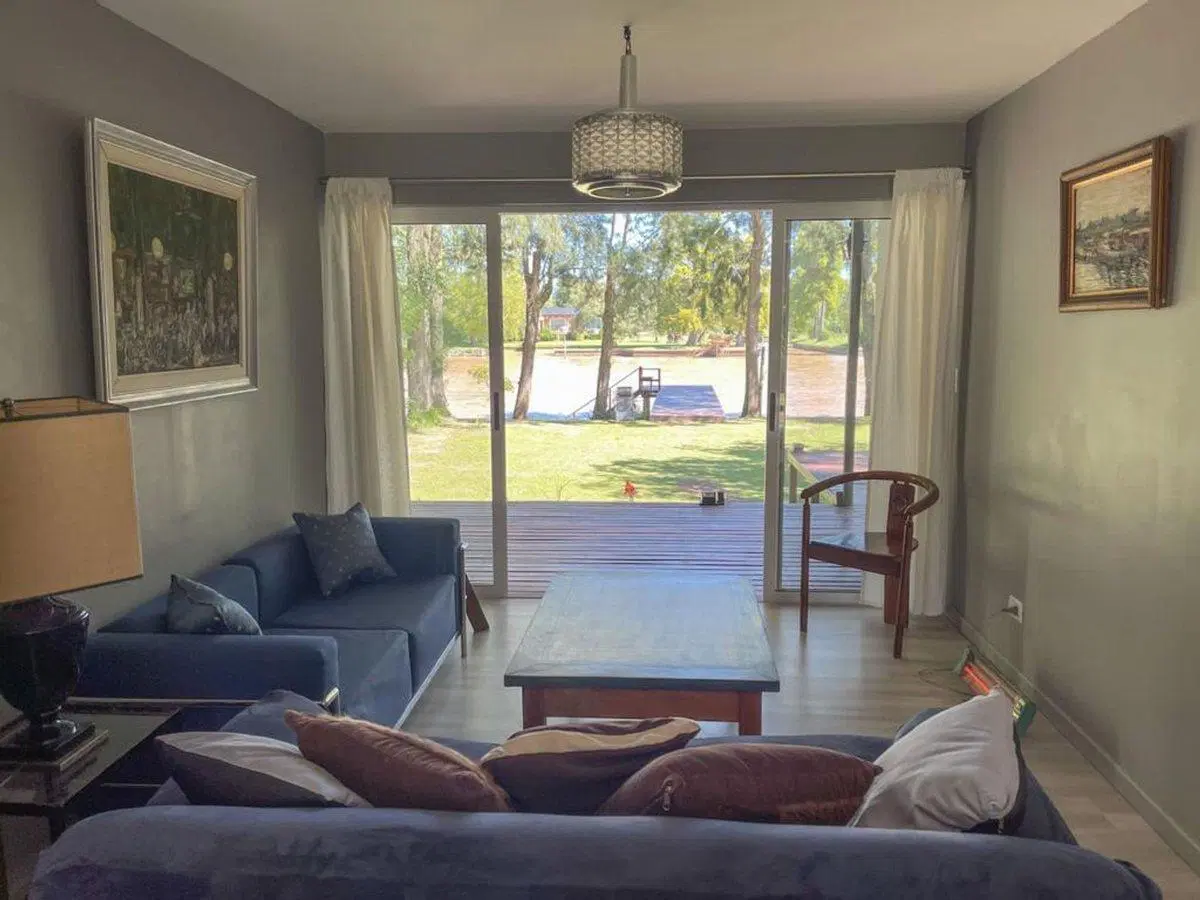 EXCELENTE CASA EN EL DELTA 4